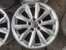 Laden Sie das Bild in den Galerie-Viewer, 4x Alufelge 17 Zoll 7.0" 5x112 34ET Glanz Silber 80A601025J Audi Rim Wheel FEL3828184443rx