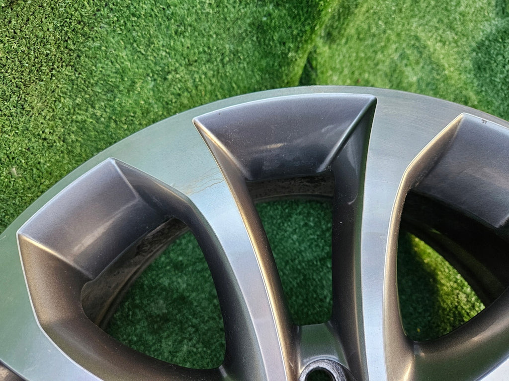 1x Alufelge 17 Zoll 7.0" 5x114.3 47ET Nissan Juke Rim Wheel