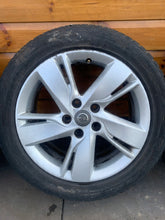Laden Sie das Bild in den Galerie-Viewer, 1x Alufelge 17 Zoll 7.0&quot; 5x115 44ET Opel Astra J Rim Wheel