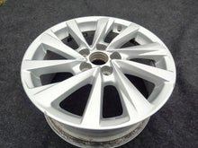 Load image into Gallery viewer, 1x Alufelge 17 Zoll 7.5" 5x114.3 45ET Glanz Silber 42611-33F60 Toyota Camry FEL1195248886gr