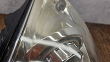 Laden Sie das Bild in den Galerie-Viewer, Frontscheinwerfer Peugeot 407 Coupe 15490 Links Scheinwerfer Headlight SCH8372787132wx