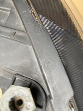 Laden Sie das Bild in den Galerie-Viewer, Frontscheinwerfer Seat Ibiza I V 6F1941005B Ein Stück (Rechts oder Links)