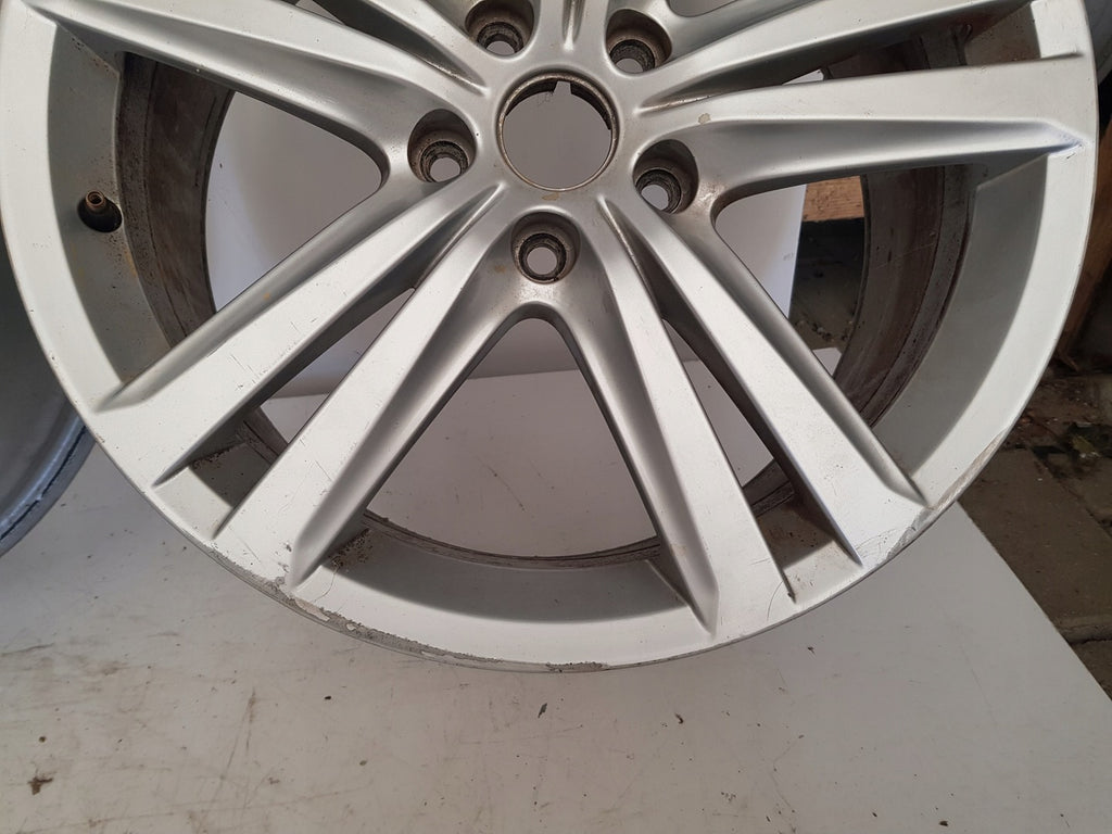 1x Alufelge 18 Zoll 7.5" 5x112 51ET Glanz Silber 5F0601025J Seat Leon Rim Wheel