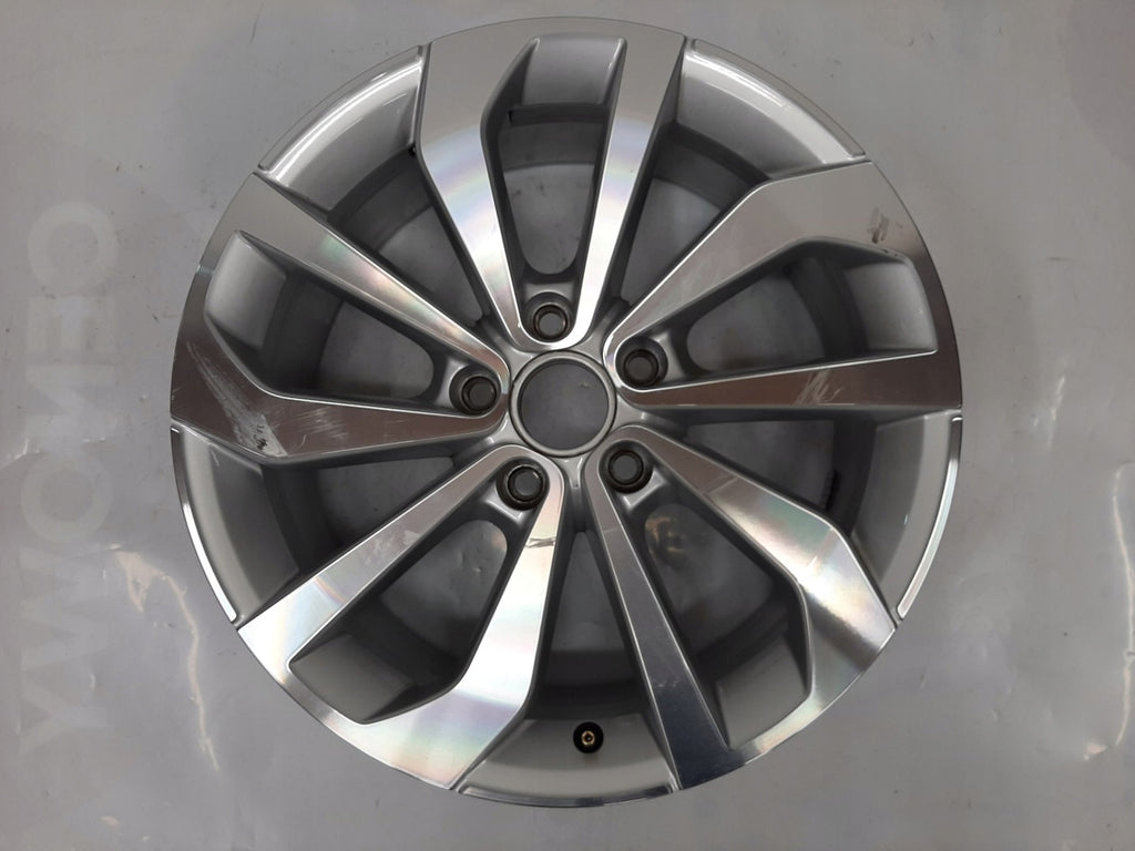 1x Alufelge 17 Zoll 7.0" 5x112 45ET Glanz Silber 2GA601025AC VW T-Roc Rim Wheel FEL2806616313tr