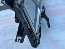Laden Sie das Bild in den Galerie-Viewer, Frontscheinwerfer Mitsubishi Outlander III ECM921-21E10 LED Links Headlight SCH2318997547yb