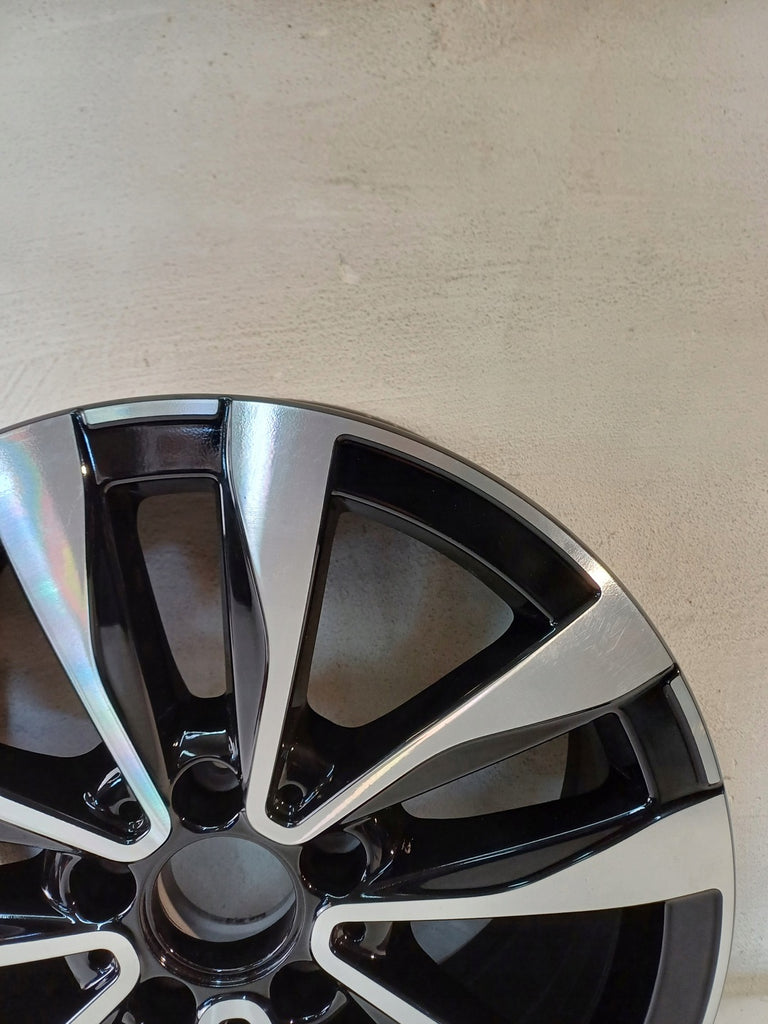 1x Alufelge 17 Zoll 7.0" 5x112 44 5ET A2064017400 Mercedes-Benz W206 Rim Wheel