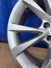 Laden Sie das Bild in den Galerie-Viewer, 1x Alufelge 17 Zoll 8Y0601025CC Audi A3 Rim Wheel FEL7000366466oo