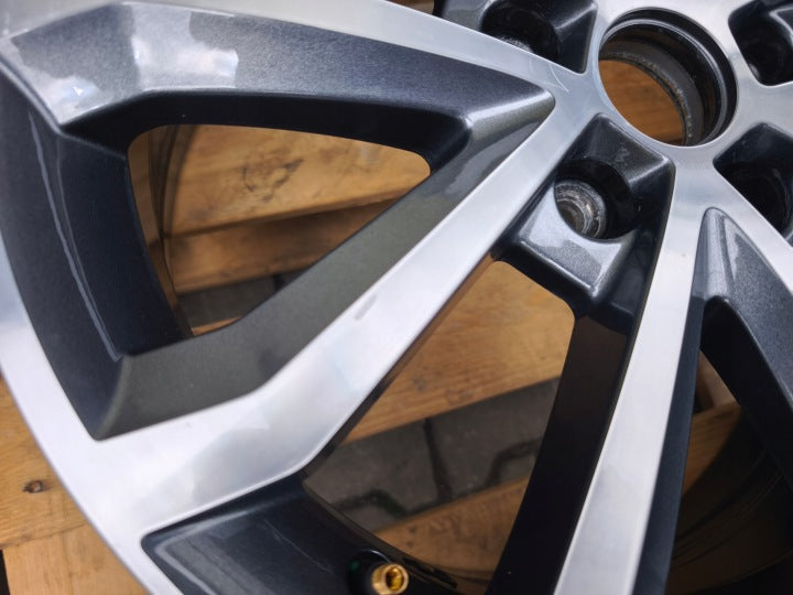 1x Alufelge 17 Zoll 7.0" 5x112 49ET Glanz Silber 5E0601025DC Skoda Octavia I FEL7646995943mg