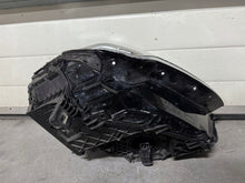 Laden Sie das Bild in den Galerie-Viewer, Frontscheinwerfer Audi Q3 83A941034 LED Rechts Scheinwerfer Headlight