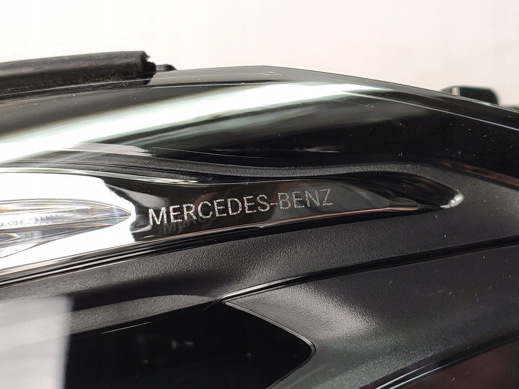 Frontscheinwerfer Mercedes-Benz W247 2479063604 2479066607 LED Rechts oder Links SCH9852583418ig