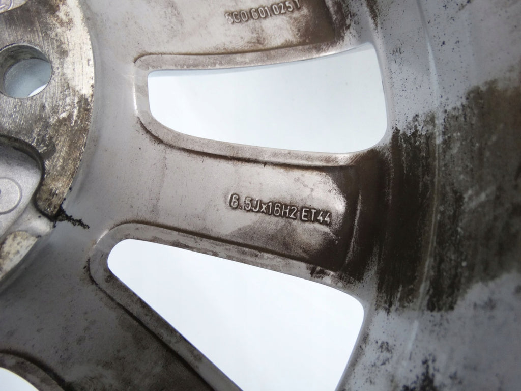 1x Alufelge 16 Zoll 6.5" 5x112 44ET Glanz Silber 5C0601025T VW Beetle Rim Wheel FEL5976365312bh