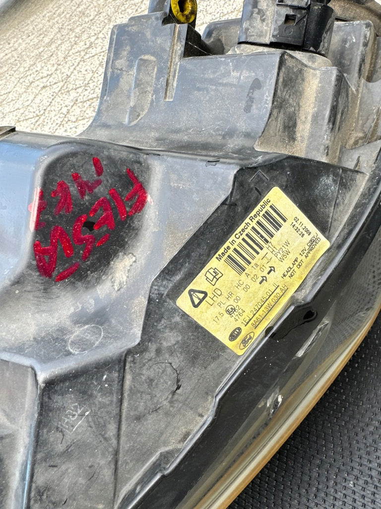 Frontscheinwerfer Ford Fiesta 8A61-13W030-AH Links Scheinwerfer Headlight SCH4334391889jm