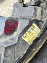 Laden Sie das Bild in den Galerie-Viewer, Frontscheinwerfer Ford Fiesta 8A61-13W030-AH Links Scheinwerfer Headlight SCH4334391889jm