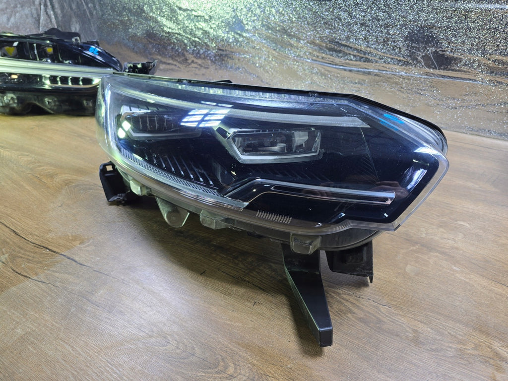 Frontscheinwerfer Renault Espace 260101765R Rechts Scheinwerfer Headlight SCH1739523525ln
