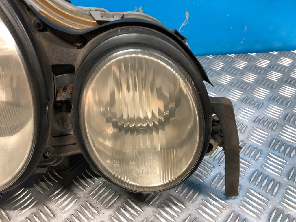 Frontscheinwerfer Mercedes-Benz W210 Xenon Rechts Scheinwerfer Headlight SCH7993313732dx