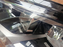 Load image into Gallery viewer, Frontscheinwerfer VW Transporter 7E1941005F Links Scheinwerfer Headlight