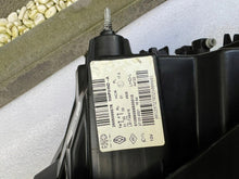 Load image into Gallery viewer, Frontscheinwerfer Renault Clio 5 260609987R 260100902R Ein Satz Headlight SCH1726690127pp