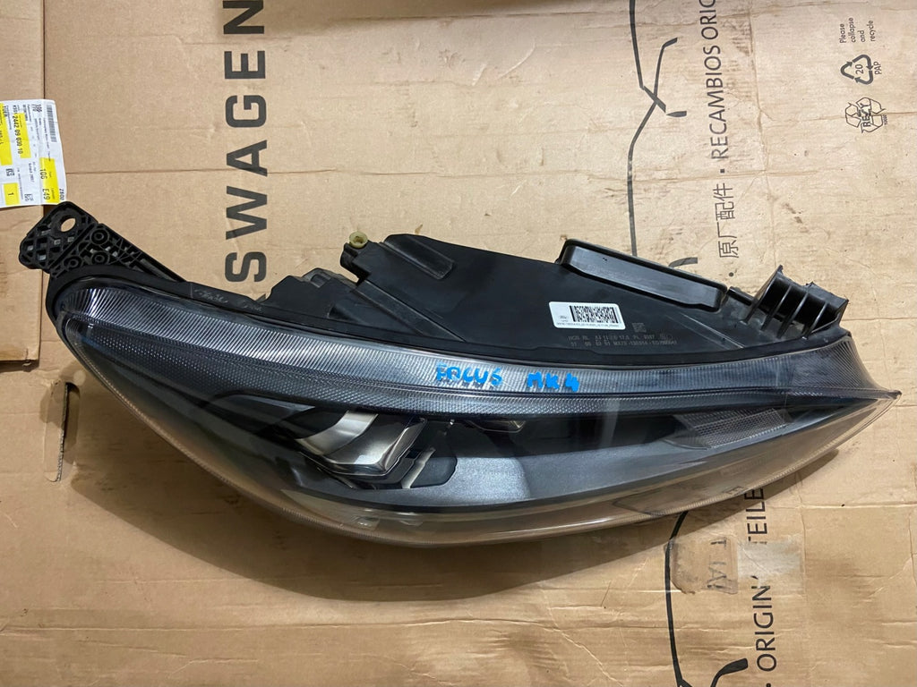 Frontscheinwerfer Ford Focus MX7B-13E014-ED Rechts Scheinwerfer Headlight SCH2928800599dv