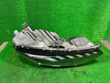 Laden Sie das Bild in den Galerie-Viewer, Frontscheinwerfer Audi 8W0941036J LED Rechts Scheinwerfer Headlight