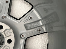 Laden Sie das Bild in den Galerie-Viewer, 4x Alufelge 17 Zoll 7.5" 5x100 46ET Glanz Silber 82A601025H Audi Rim Wheel FEL6393954723ev