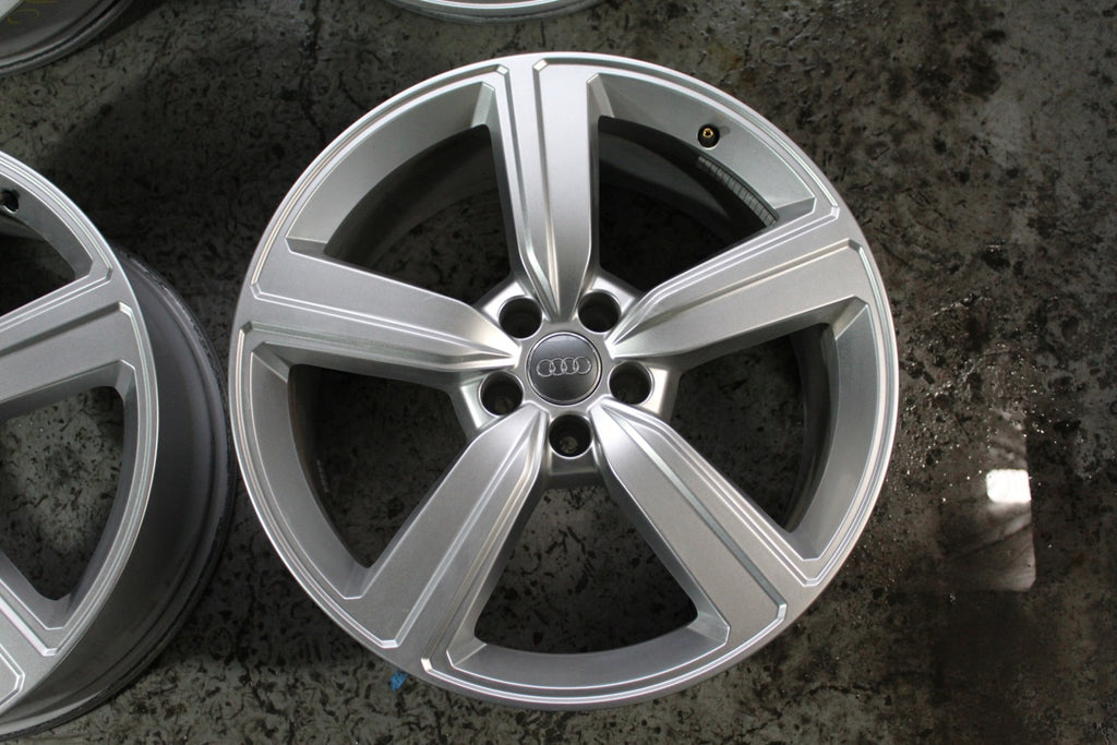 4x Alufelge 20 Zoll 9.0" 5x112 38ET Glanz Silber 4KE601025 Audi E-Tron Rim Wheel FEL3056022696tr