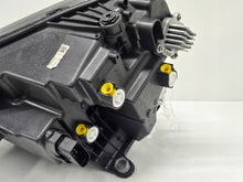 Laden Sie das Bild in den Galerie-Viewer, Frontscheinwerfer Skoda Karoq I 57B941010 Rechts Scheinwerfer Headlight SCH8737379208og