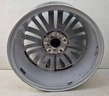 Laden Sie das Bild in den Galerie-Viewer, 1x Alufelge 16 Zoll 6.5" 5x112 46ET Glanz Silber 5G0601025AT VW Golf VII I FEL4988724548bd