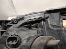 Laden Sie das Bild in den Galerie-Viewer, Frontscheinwerfer Toyota Avensis PAW4525 Rechts Scheinwerfer Headlight SCH6935231494km