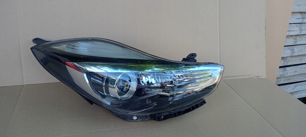 Frontscheinwerfer Hyundai Ix20 92102-1K Rechts Scheinwerfer Headlight