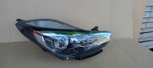 Laden Sie das Bild in den Galerie-Viewer, Frontscheinwerfer Hyundai Ix20 92102-1K Rechts Scheinwerfer Headlight