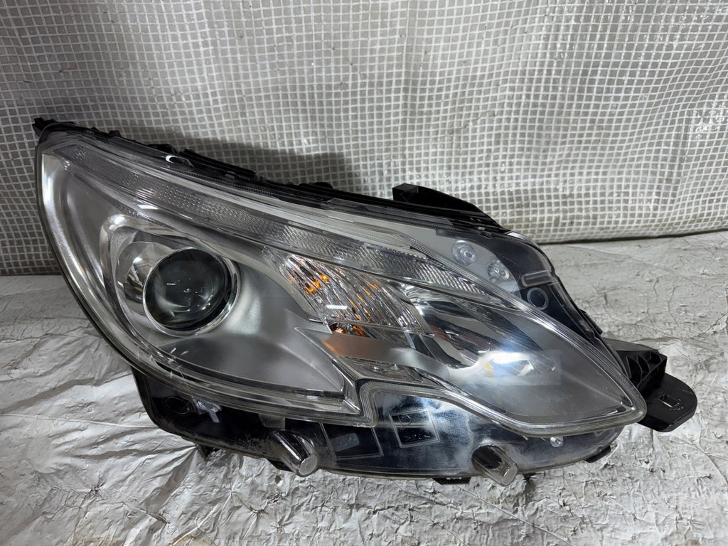 Frontscheinwerfer Peugeot 2008 9677810280 Rechts Scheinwerfer Headlight