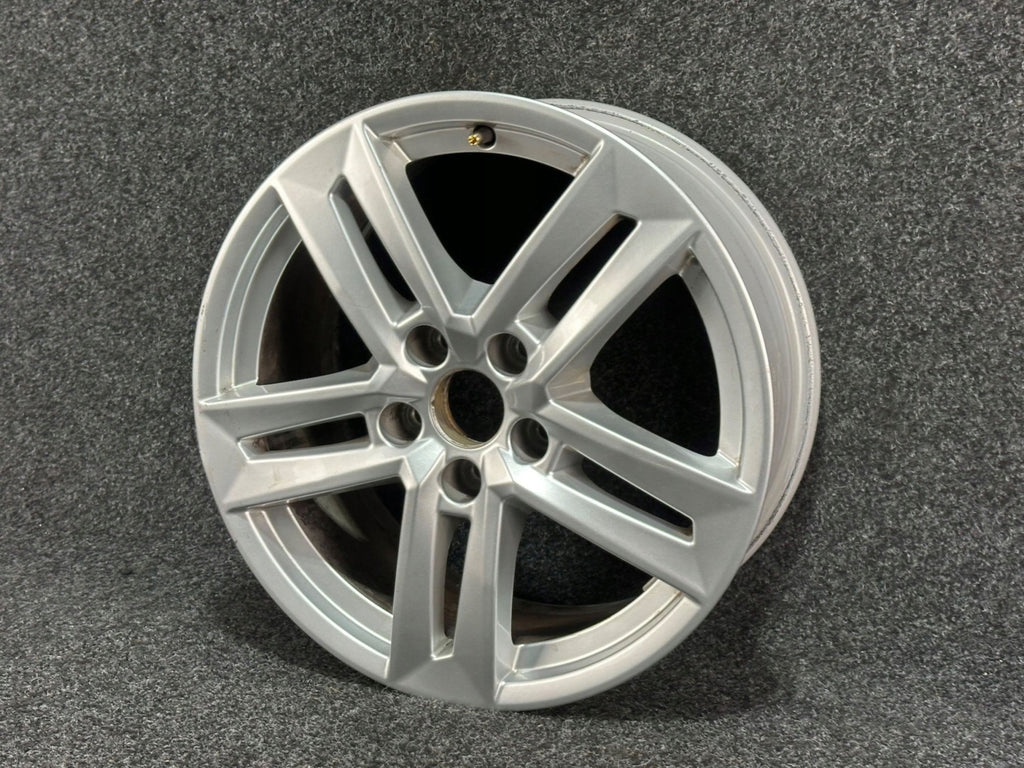 1x Alufelge 17 Zoll 37ET Glanz 8W0601025P Audi A4 B9 Rim Wheel FEL5085941747ag