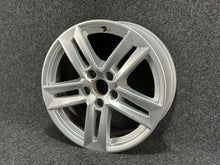 Load image into Gallery viewer, 1x Alufelge 17 Zoll 37ET Glanz 8W0601025P Audi A4 B9 Rim Wheel FEL5085941747ag