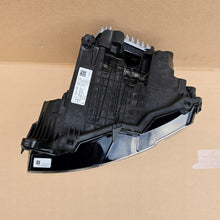 Laden Sie das Bild in den Galerie-Viewer, Frontscheinwerfer Land Rover Defender L8B213W029 LED Links Headlight SCH9846396282at
