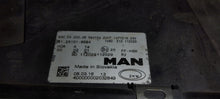 Laden Sie das Bild in den Galerie-Viewer, Frontscheinwerfer Man 81251016684 Rechts Scheinwerfer Headlight SCH9196860126ss