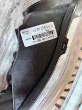 Load image into Gallery viewer, Frontscheinwerfer Ford Focus III 51-13W029-A Xenon Rechts Scheinwerfer Headlight SCH5097329951jo