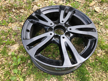 Laden Sie das Bild in den Galerie-Viewer, 1x Alufelge 16 Zoll 6.5&quot; 5x112 49ET A2464010000 Mercedes-Benz Rim Wheel