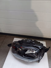 Laden Sie das Bild in den Galerie-Viewer, Frontscheinwerfer Citroën C3 III 9820059680 Links Scheinwerfer Headlight SCH7841565490kr