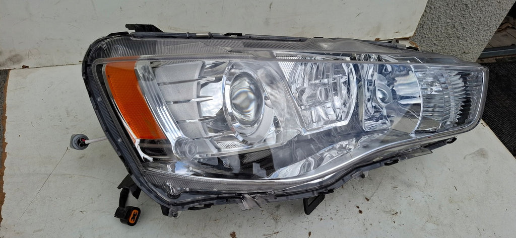 Frontscheinwerfer Mitsubishi Outlander II 8301C4-12 Xenon Rechts Headlight