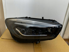 Laden Sie das Bild in den Galerie-Viewer, Frontscheinwerfer Mercedes-Benz W247 A2479065003 Rechts Scheinwerfer Headlight SCH9769446015gf