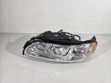 Load image into Gallery viewer, Frontscheinwerfer Volvo V70 S80 1084670957456 Links Scheinwerfer Headlight SCH9307159611qk