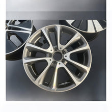 Laden Sie das Bild in den Galerie-Viewer, 1x Alufelge 18 Zoll 9.0&quot; 5x112 53ET A2134010400 Mercedes-Benz W213 Mg Rim Wheel