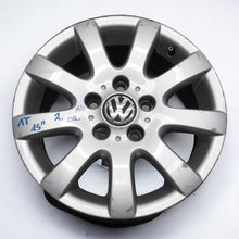 Load image into Gallery viewer, 1x Alufelge 15 Zoll 6.5&quot; 5x112 50ET Glanz Silber 1K0601025AQ VW Golf V Touran