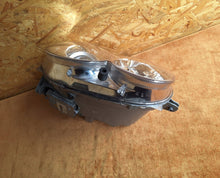 Laden Sie das Bild in den Galerie-Viewer, Frontscheinwerfer Mercedes-Benz W203 15273800 Xenon Rechts Headlight SCH6040003341gs