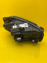 Laden Sie das Bild in den Galerie-Viewer, Frontscheinwerfer Mercedes-Benz W206 A2069063903 Q002162ZGS003 LED Links SCH8379610496jk