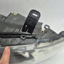 Laden Sie das Bild in den Galerie-Viewer, Frontscheinwerfer BMW 1 E88 E82 E87 7170291 Links Scheinwerfer Headlight SCH9001157339wu