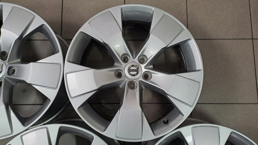 4x Alufelge 18 Zoll 7.5" 5x108 50 5ET Glanz Silber 31471553 Volvo I Rim Wheel FEL2954514586ae