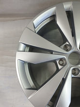 Load image into Gallery viewer, 1x Alufelge 18 Zoll 7.5&quot; 5x112 50ET 10A071498 VW Id.3 Rim Wheel