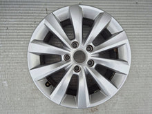 Load image into Gallery viewer, 1x Alufelge 16 Zoll 5C0601025T VW Beetle Rim Wheel FEL2321930322aj