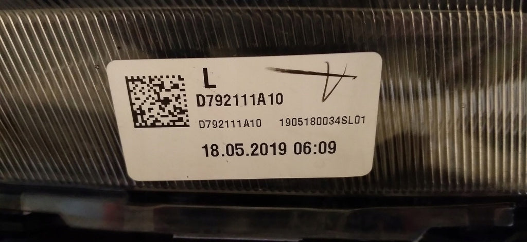 Frontscheinwerfer Hyundai Tucson 92101-D7700 92102-D7700 Rechts oder Links SCH1955591035ik